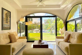 Charming Lagoon front Villa by CASA PARAISO
